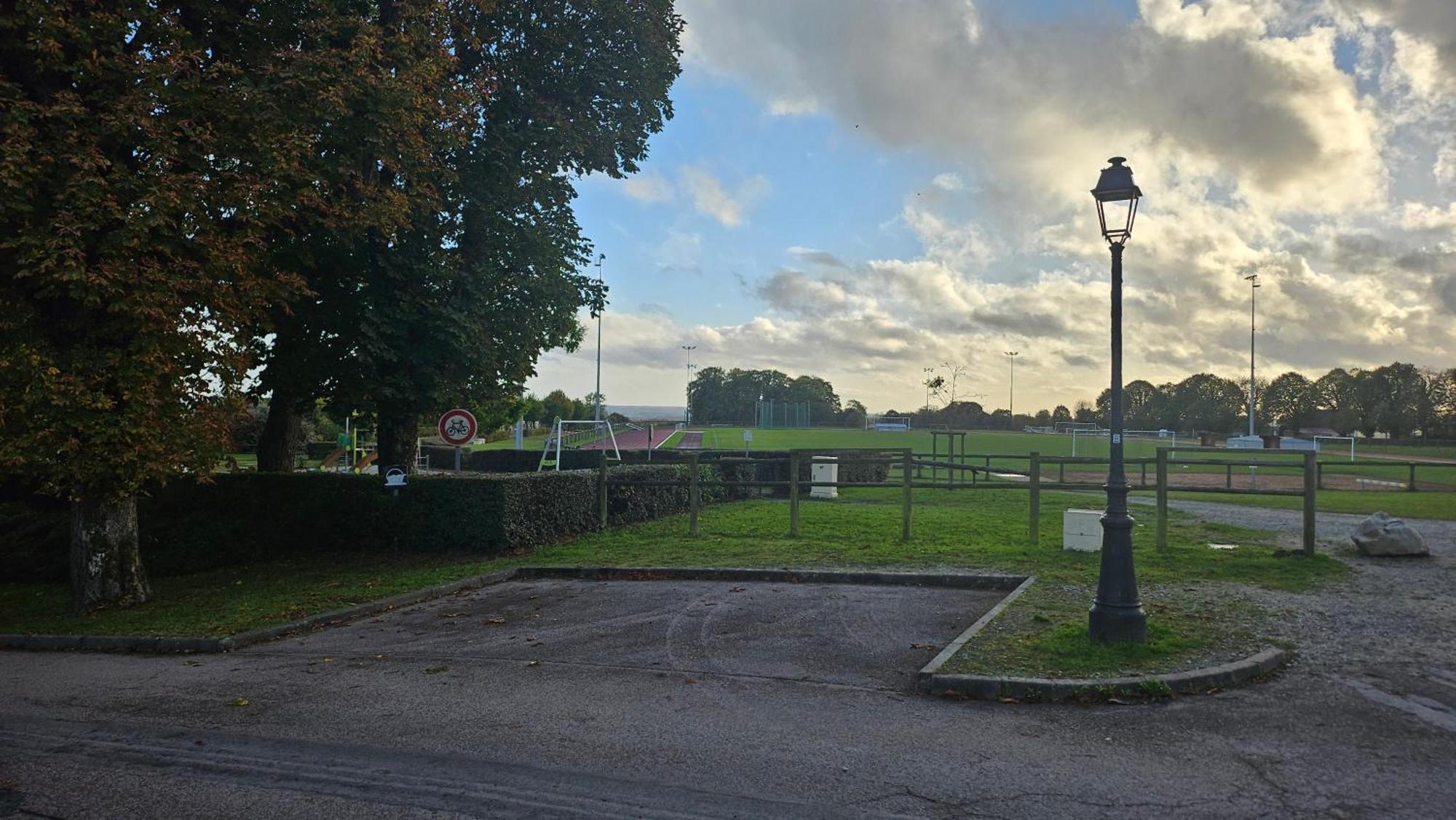 Studio De L'Hippodrome Mortagne-au-Perche Eksteriør bilde